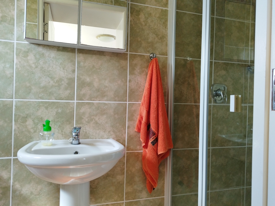 2 Bedroom Property for Sale in Reebok Western Cape